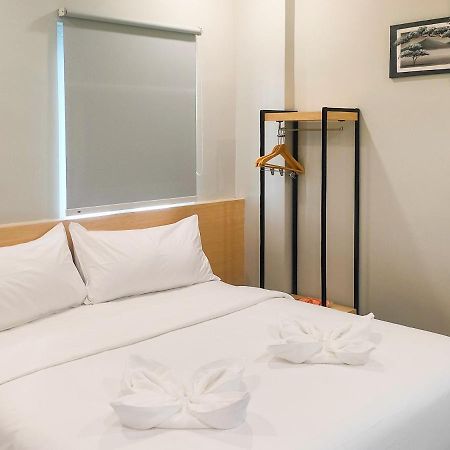 Travel Biz Hotel Medan Mitra Reddoorz Exterior foto